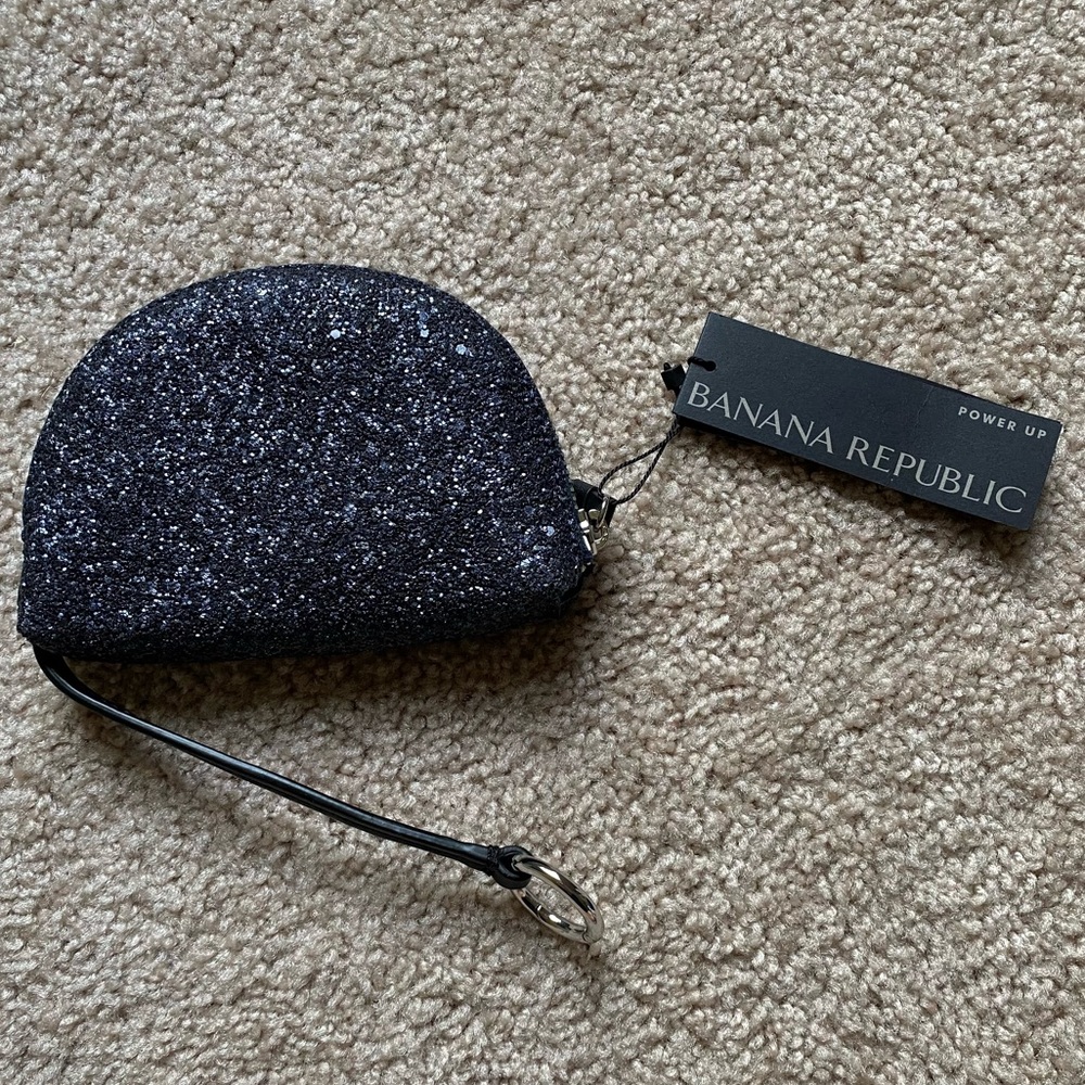 NWT Banana Republic Power Up Charging Pack with Mini Wallet/Purse